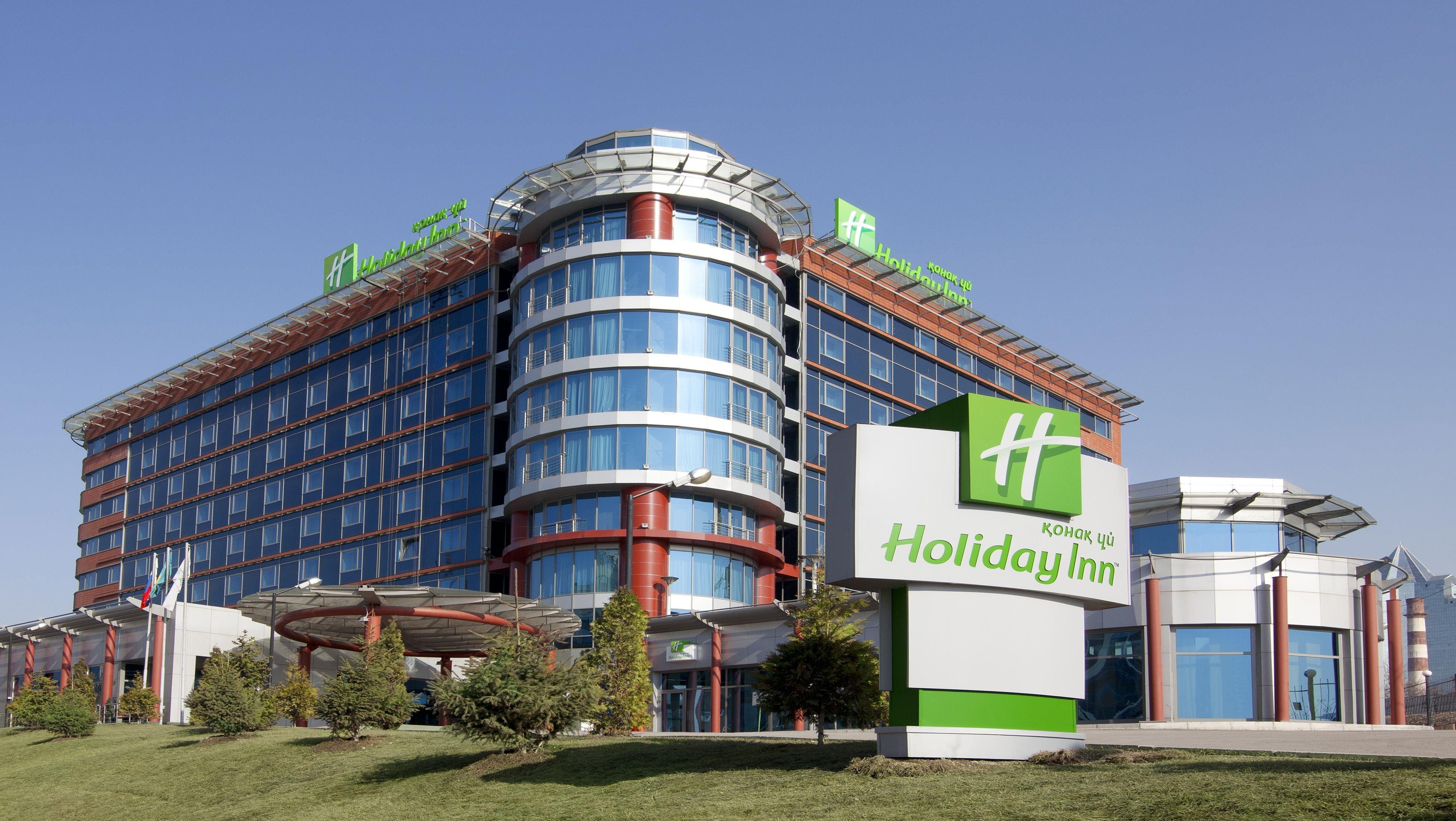 Holiday Inn Almaty, An Ihg Hotel Exterior photo