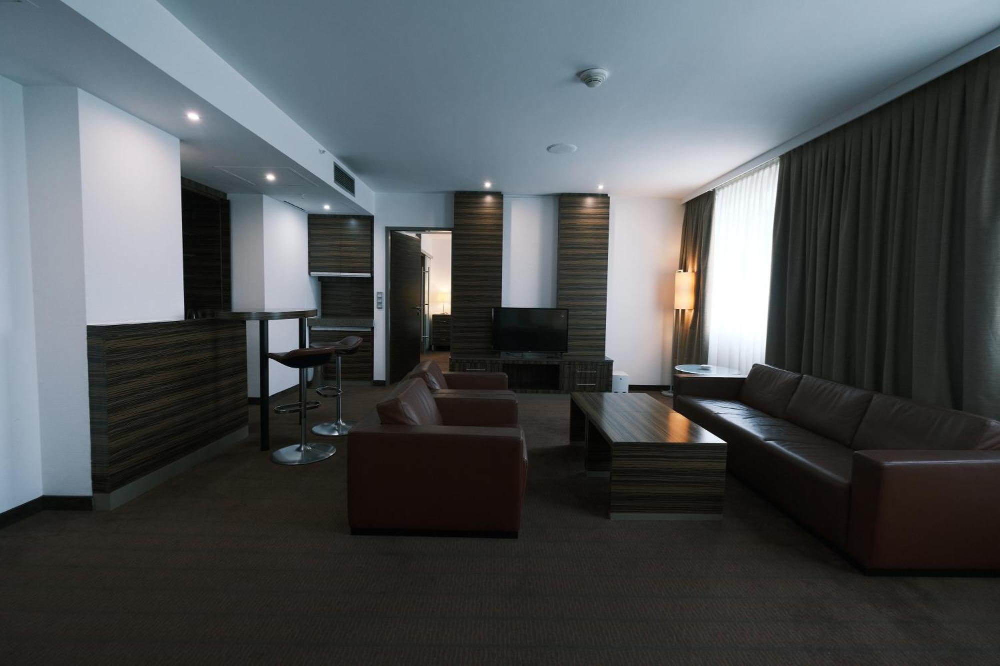 Holiday Inn Almaty By Ihg Exterior photo