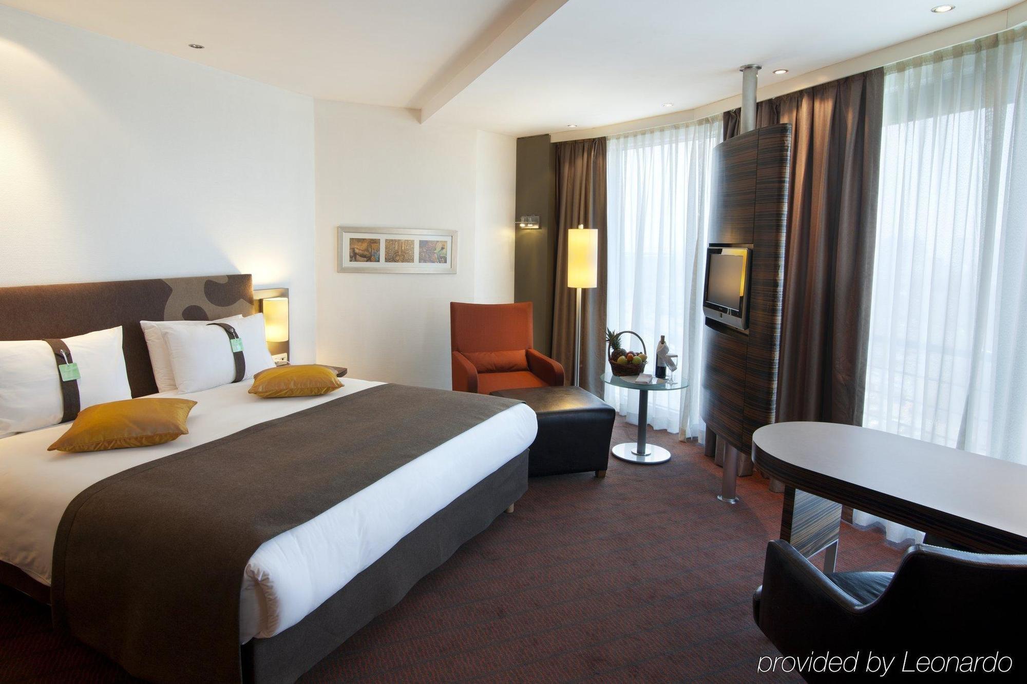 Holiday Inn Almaty By Ihg Room photo
